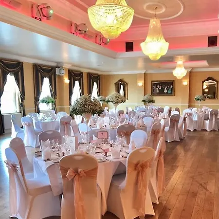 Hotel The Golden Lion