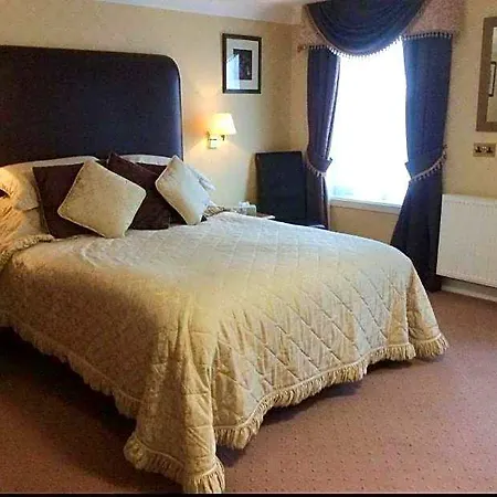 The Golden Lion Hotel