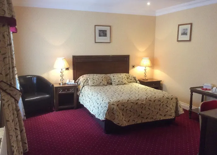 Hotel The Golden Lion 2*